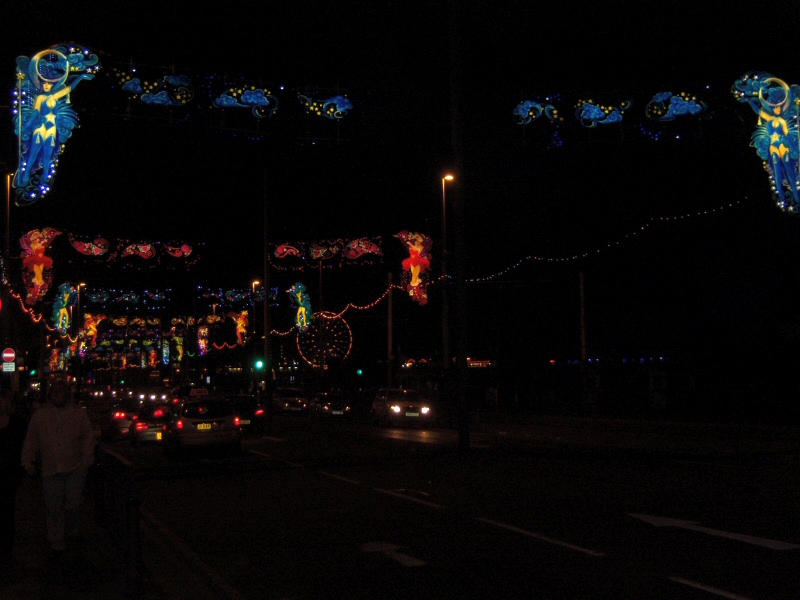 Photo - Stretch of Decodance features lit up facing south towards Central Pier - Decodance 2007 - Blackpool Illuminations Gallery - © Sarah Myerscough