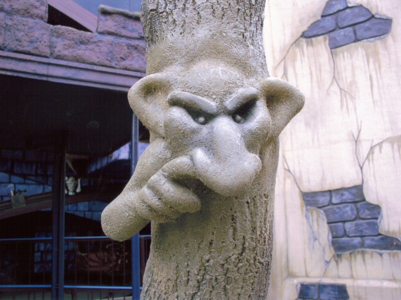 Photo - Detail of face on tree shaped lamp post picking his nose - Heidi Strasse Revamp - blackpool pleasure beach gallery - © Sarah Myerscough